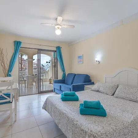 Castle Harbour Apartment