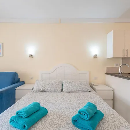 Castle Harbour Apartment Los Cristianos (Tenerife)